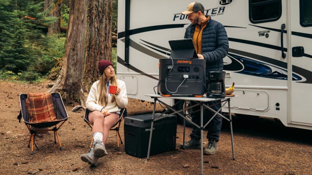 Powerful Jackery 3000 Pro Portable Solar Generator Powerful Jackery 3000 Pro Portable Solar Generator